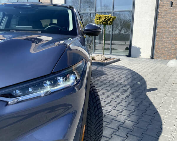 Синий Форд Mustang Mach-E, объемом двигателя 0 л и пробегом 102 тыс. км за 22900 $, фото 3 на Automoto.ua