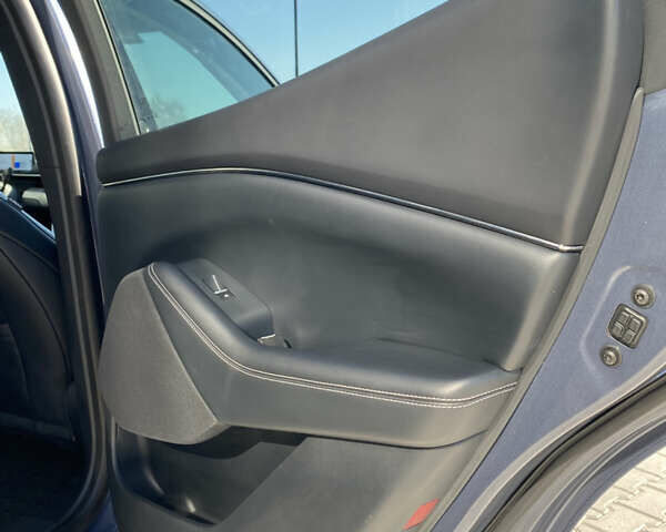 Синий Форд Mustang Mach-E, объемом двигателя 0 л и пробегом 102 тыс. км за 22900 $, фото 25 на Automoto.ua