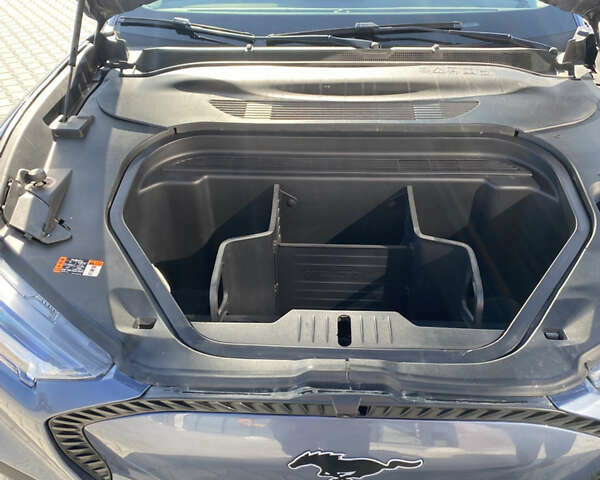 Синий Форд Mustang Mach-E, объемом двигателя 0 л и пробегом 102 тыс. км за 22900 $, фото 33 на Automoto.ua