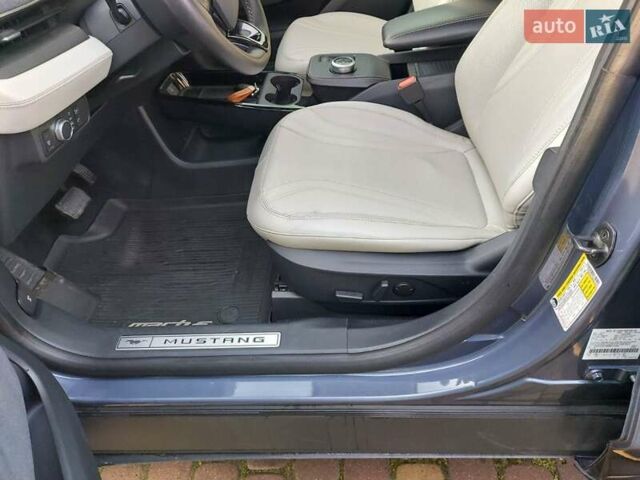 Синий Форд Mustang Mach-E, объемом двигателя 0 л и пробегом 107 тыс. км за 21600 $, фото 13 на Automoto.ua