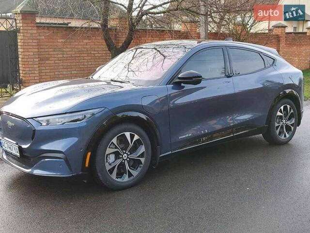 Синий Форд Mustang Mach-E, объемом двигателя 0 л и пробегом 107 тыс. км за 21600 $, фото 3 на Automoto.ua