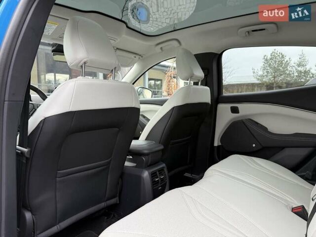 Синий Форд Mustang Mach-E, объемом двигателя 0 л и пробегом 37 тыс. км за 25200 $, фото 83 на Automoto.ua