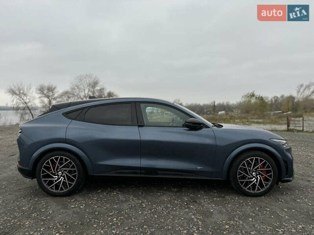 Синий Форд Mustang Mach-E, объемом двигателя 0 л и пробегом 8 тыс. км за 34950 $, фото 7 на Automoto.ua