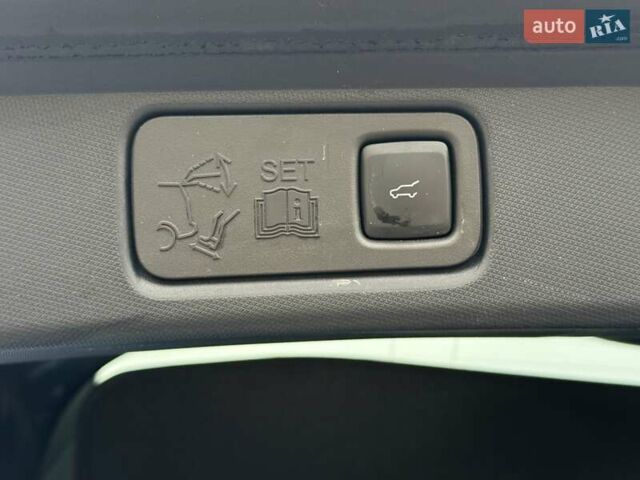 Синий Форд Mustang Mach-E, объемом двигателя 0 л и пробегом 37 тыс. км за 25200 $, фото 62 на Automoto.ua