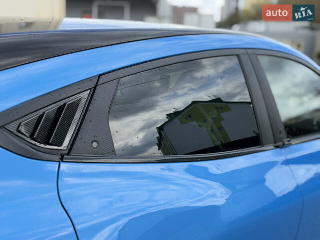 Синий Форд Mustang Mach-E, объемом двигателя 0 л и пробегом 30 тыс. км за 28500 $, фото 29 на Automoto.ua