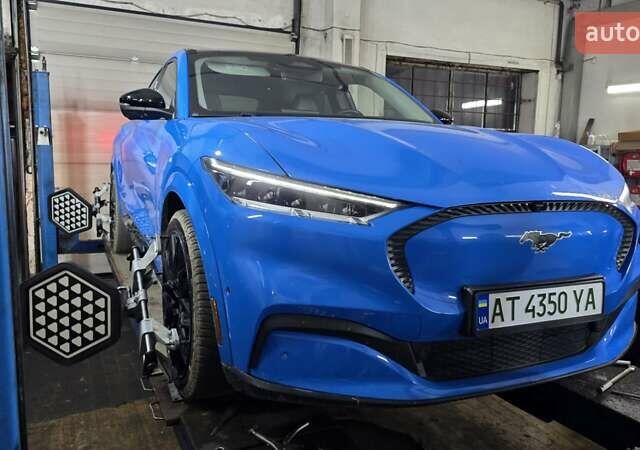 Синій Форд Mustang Mach-E, об'ємом двигуна 0 л та пробігом 57 тис. км за 29999 $, фото 4 на Automoto.ua