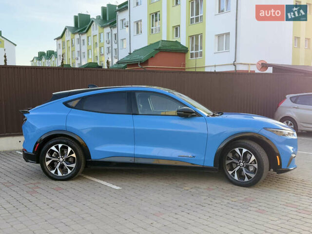 Синий Форд Mustang Mach-E, объемом двигателя 0 л и пробегом 30 тыс. км за 28500 $, фото 10 на Automoto.ua
