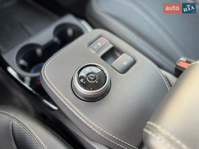 Синий Форд Mustang Mach-E, объемом двигателя 0 л и пробегом 30 тыс. км за 28500 $, фото 40 на Automoto.ua