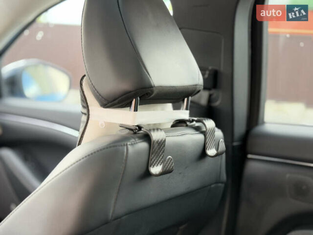 Синий Форд Mustang Mach-E, объемом двигателя 0 л и пробегом 30 тыс. км за 28500 $, фото 27 на Automoto.ua