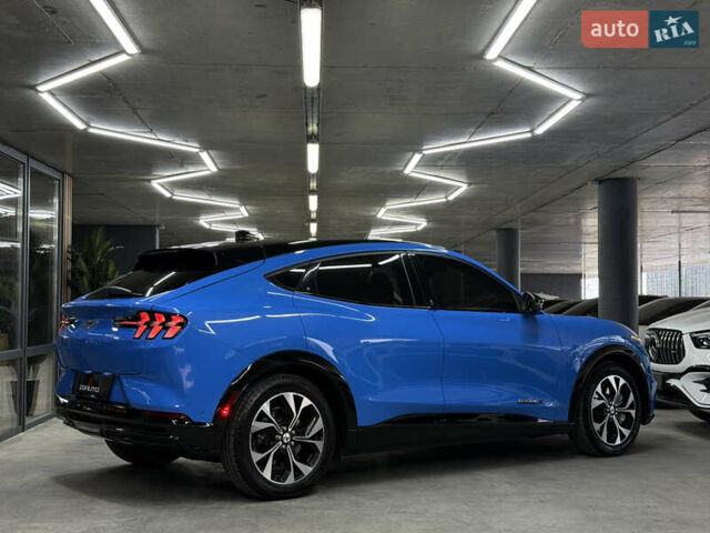 Синий Форд Mustang Mach-E, объемом двигателя 0 л и пробегом 12 тыс. км за 29500 $, фото 13 на Automoto.ua