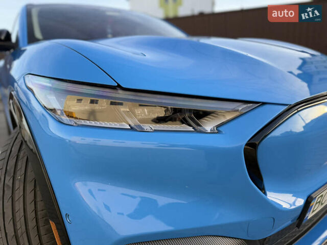 Синий Форд Mustang Mach-E, объемом двигателя 0 л и пробегом 30 тыс. км за 28500 $, фото 16 на Automoto.ua