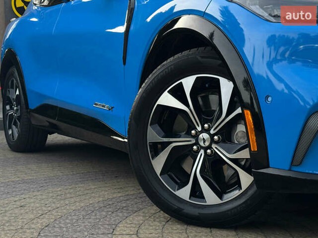 Синий Форд Mustang Mach-E, объемом двигателя 0 л и пробегом 26 тыс. км за 27999 $, фото 19 на Automoto.ua