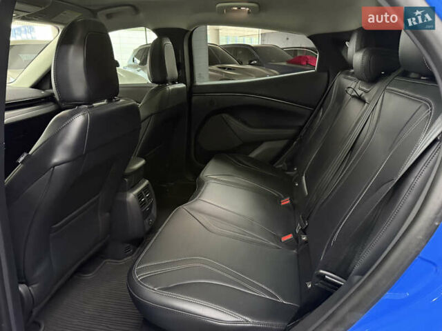 Синий Форд Mustang Mach-E, объемом двигателя 0 л и пробегом 12 тыс. км за 29500 $, фото 20 на Automoto.ua