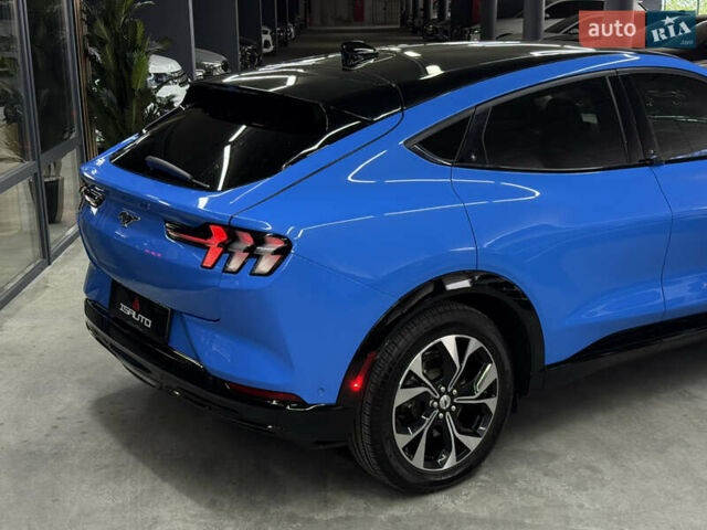 Синий Форд Mustang Mach-E, объемом двигателя 0 л и пробегом 12 тыс. км за 29500 $, фото 15 на Automoto.ua