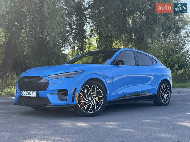 Синий Форд Mustang Mach-E, объемом двигателя 0 л и пробегом 50 тыс. км за 32700 $, фото 2 на Automoto.ua