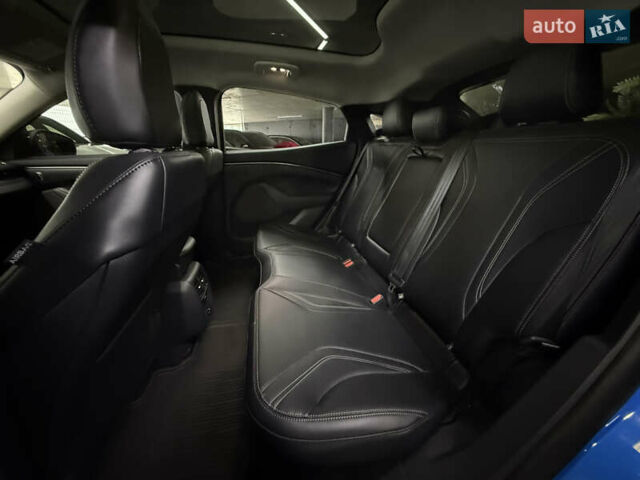 Синий Форд Mustang Mach-E, объемом двигателя 0 л и пробегом 12 тыс. км за 29500 $, фото 21 на Automoto.ua