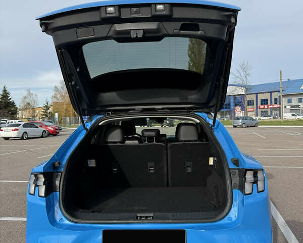 Синий Форд Mustang Mach-E, объемом двигателя 0 л и пробегом 27 тыс. км за 24900 $, фото 10 на Automoto.ua