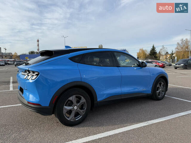 Синий Форд Mustang Mach-E, объемом двигателя 0 л и пробегом 27 тыс. км за 24900 $, фото 3 на Automoto.ua