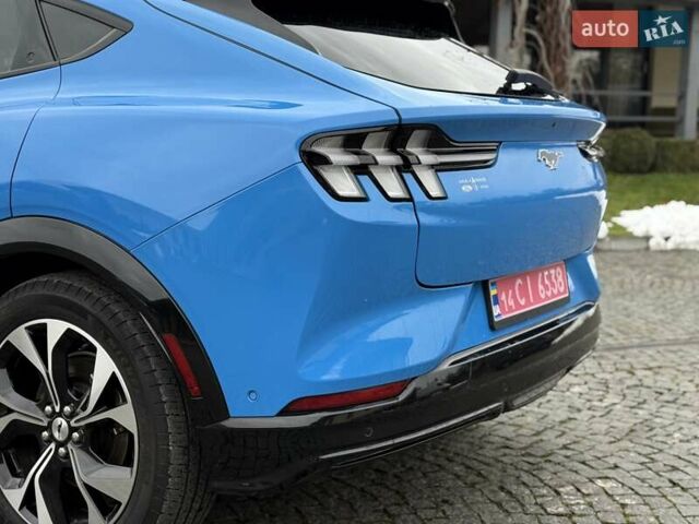 Синий Форд Mustang Mach-E, объемом двигателя 0 л и пробегом 37 тыс. км за 25200 $, фото 30 на Automoto.ua