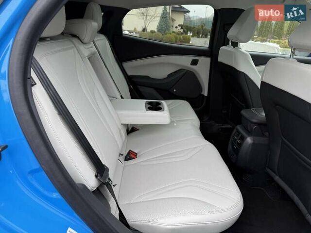 Синий Форд Mustang Mach-E, объемом двигателя 0 л и пробегом 37 тыс. км за 25200 $, фото 89 на Automoto.ua