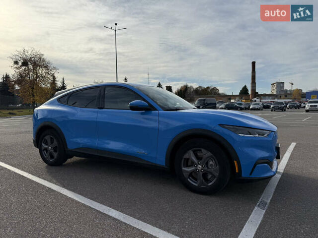 Синий Форд Mustang Mach-E, объемом двигателя 0 л и пробегом 27 тыс. км за 24900 $, фото 4 на Automoto.ua