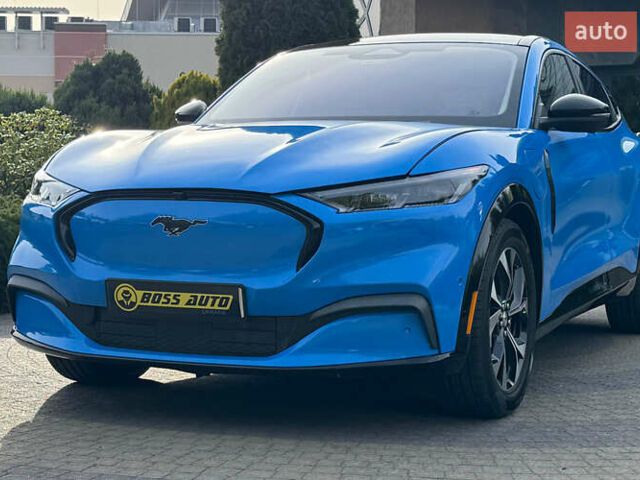 Синий Форд Mustang Mach-E, объемом двигателя 0 л и пробегом 26 тыс. км за 27999 $, фото 2 на Automoto.ua
