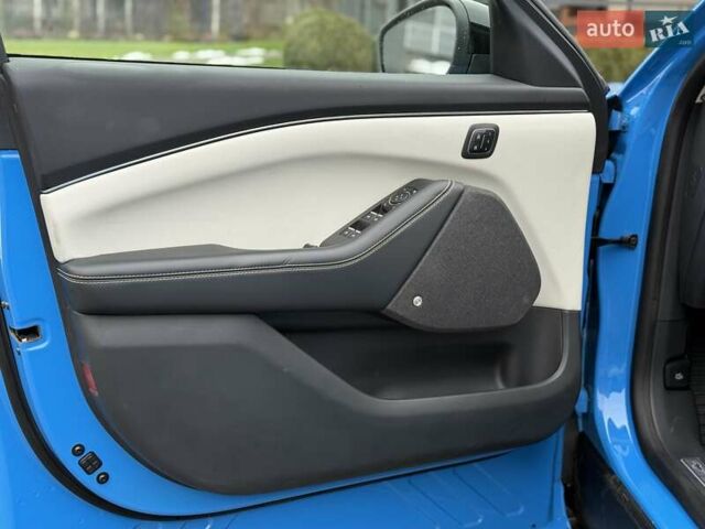 Синий Форд Mustang Mach-E, объемом двигателя 0 л и пробегом 37 тыс. км за 25200 $, фото 66 на Automoto.ua