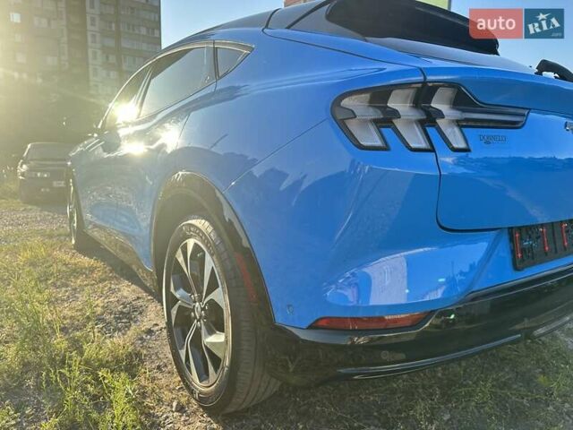 Синий Форд Mustang Mach-E, объемом двигателя 0 л и пробегом 90 тыс. км за 24999 $, фото 17 на Automoto.ua