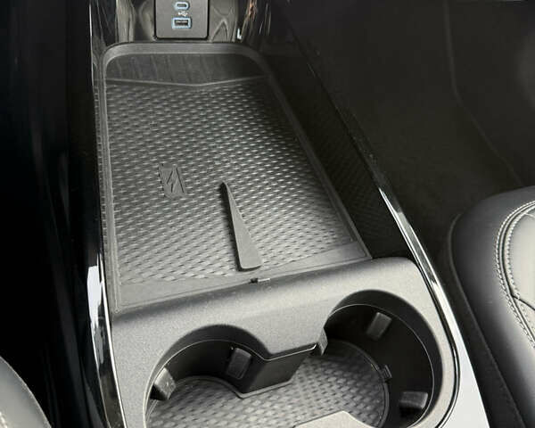 Синий Форд Mustang Mach-E, объемом двигателя 0 л и пробегом 27 тыс. км за 24900 $, фото 25 на Automoto.ua