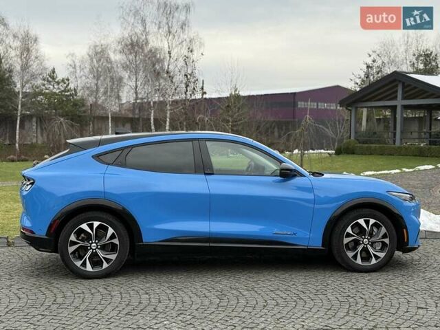 Синий Форд Mustang Mach-E, объемом двигателя 0 л и пробегом 37 тыс. км за 25200 $, фото 3 на Automoto.ua