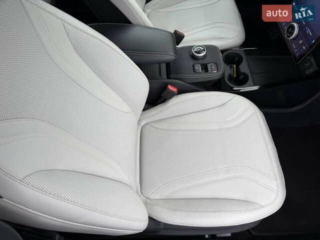 Синий Форд Mustang Mach-E, объемом двигателя 0 л и пробегом 37 тыс. км за 25200 $, фото 100 на Automoto.ua