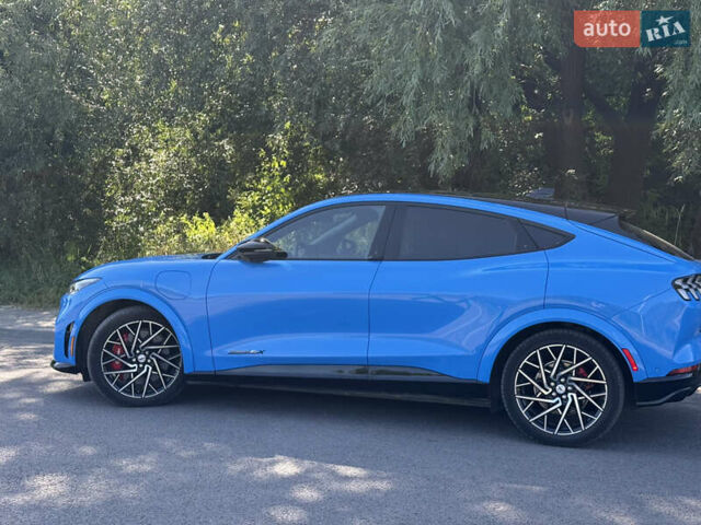 Синий Форд Mustang Mach-E, объемом двигателя 0 л и пробегом 50 тыс. км за 32700 $, фото 5 на Automoto.ua