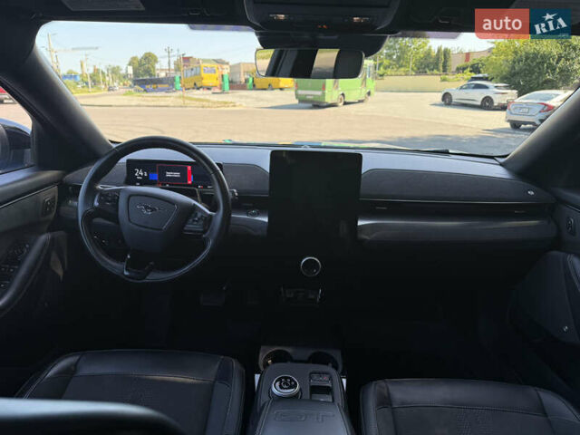 Синий Форд Mustang Mach-E, объемом двигателя 0 л и пробегом 50 тыс. км за 32700 $, фото 24 на Automoto.ua