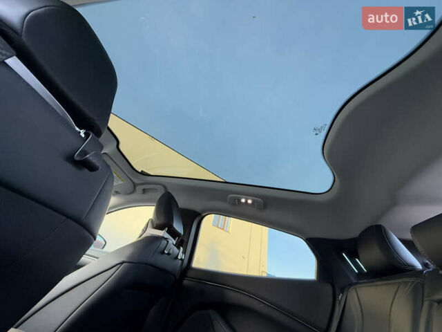 Синий Форд Mustang Mach-E, объемом двигателя 0 л и пробегом 30 тыс. км за 28500 $, фото 35 на Automoto.ua