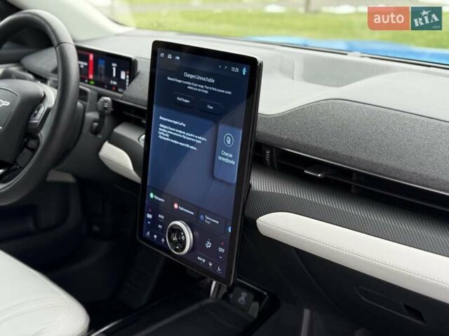 Синий Форд Mustang Mach-E, объемом двигателя 0 л и пробегом 37 тыс. км за 25200 $, фото 94 на Automoto.ua