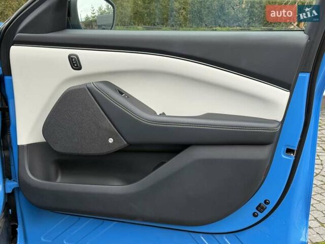 Синий Форд Mustang Mach-E, объемом двигателя 0 л и пробегом 37 тыс. км за 25200 $, фото 91 на Automoto.ua