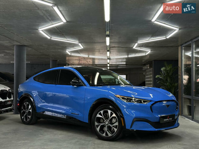 Синий Форд Mustang Mach-E, объемом двигателя 0 л и пробегом 12 тыс. км за 29500 $, фото 1 на Automoto.ua