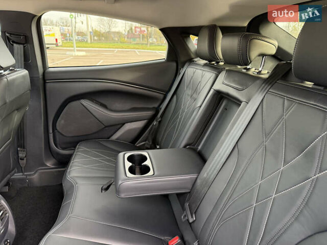 Синий Форд Mustang Mach-E, объемом двигателя 0 л и пробегом 27 тыс. км за 24900 $, фото 17 на Automoto.ua