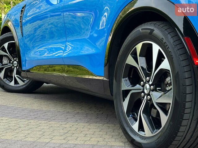 Синий Форд Mustang Mach-E, объемом двигателя 0 л и пробегом 26 тыс. км за 27999 $, фото 21 на Automoto.ua