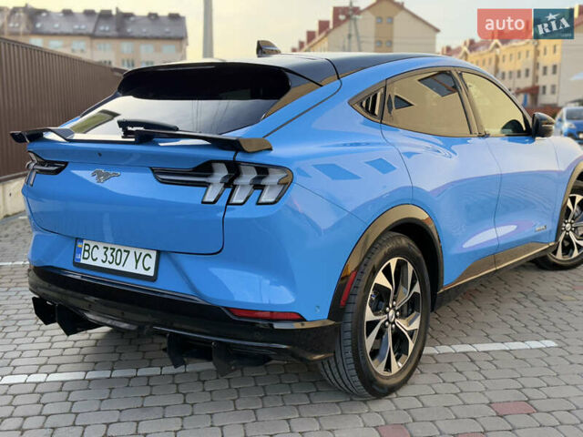 Синий Форд Mustang Mach-E, объемом двигателя 0 л и пробегом 30 тыс. км за 28500 $, фото 7 на Automoto.ua