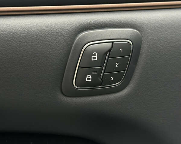 Синий Форд Mustang Mach-E, объемом двигателя 0 л и пробегом 8 тыс. км за 34950 $, фото 21 на Automoto.ua