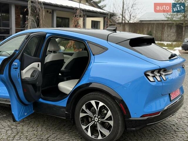 Синий Форд Mustang Mach-E, объемом двигателя 0 л и пробегом 37 тыс. км за 25200 $, фото 80 на Automoto.ua