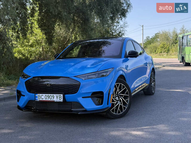 Синий Форд Mustang Mach-E, объемом двигателя 0 л и пробегом 50 тыс. км за 32700 $, фото 1 на Automoto.ua
