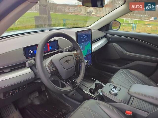 Синий Форд Mustang Mach-E, объемом двигателя 0 л и пробегом 58 тыс. км за 25999 $, фото 43 на Automoto.ua