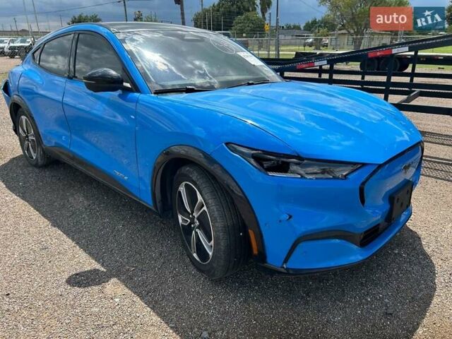 Синий Форд Mustang Mach-E, объемом двигателя 0 л и пробегом 31 тыс. км за 18500 $, фото 5 на Automoto.ua