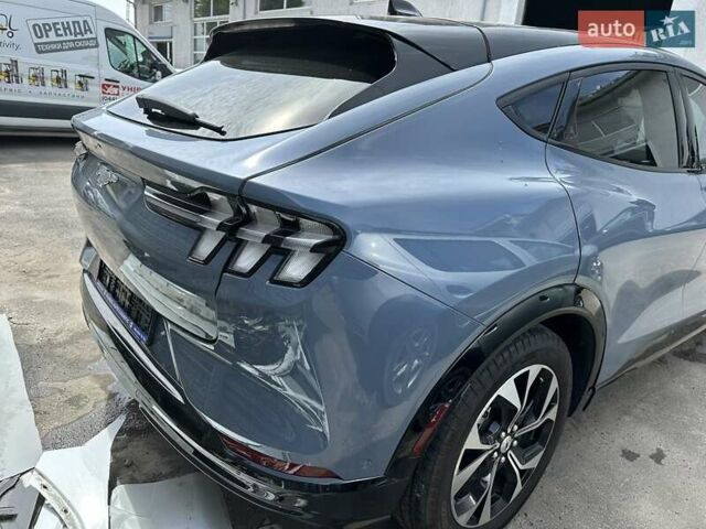 Синий Форд Mustang Mach-E, объемом двигателя 0 л и пробегом 30 тыс. км за 29500 $, фото 8 на Automoto.ua