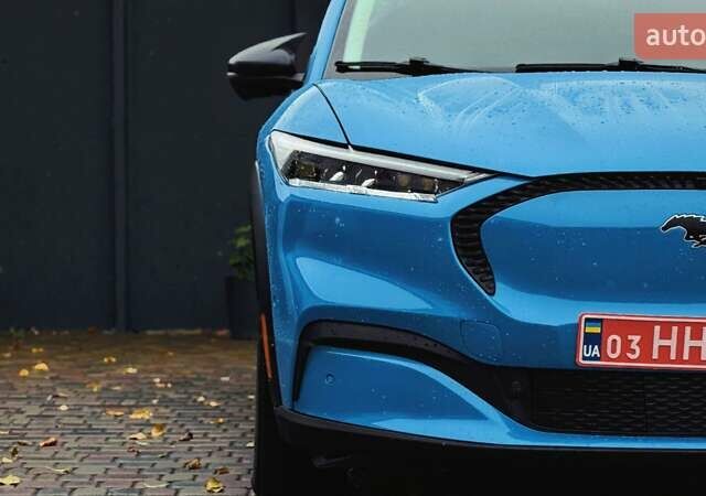 Синий Форд Mustang Mach-E, объемом двигателя 0 л и пробегом 20 тыс. км за 23900 $, фото 3 на Automoto.ua