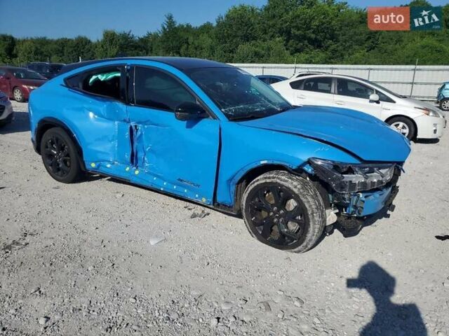 Синий Форд Mustang Mach-E, объемом двигателя 0 л и пробегом 18 тыс. км за 16500 $, фото 5 на Automoto.ua