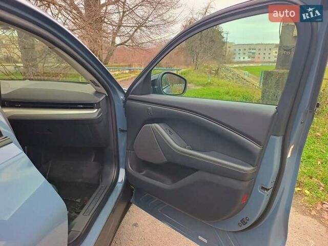 Синий Форд Mustang Mach-E, объемом двигателя 0 л и пробегом 58 тыс. км за 25999 $, фото 59 на Automoto.ua