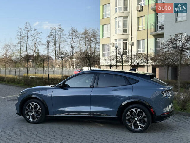 Синий Форд Mustang Mach-E, объемом двигателя 0 л и пробегом 61 тыс. км за 27900 $, фото 8 на Automoto.ua